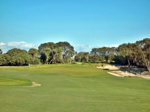Royal Melbourne (West) 17th Approach